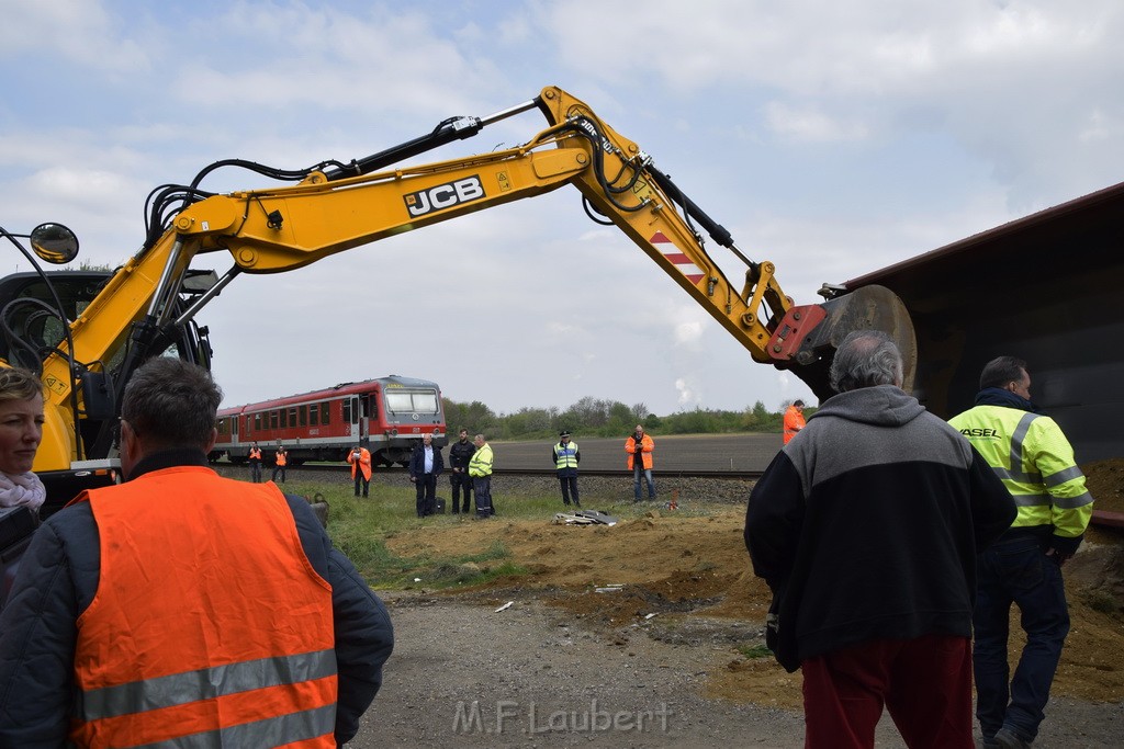 Schwerer VU LKW Zug Bergheim Kenten Koelnerstr P353.JPG - Miklos Laubert